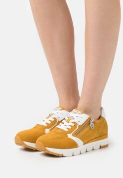 Marco Tozzi By Guido Maria Kretschmer - Baskets Basses - Saffron Comb