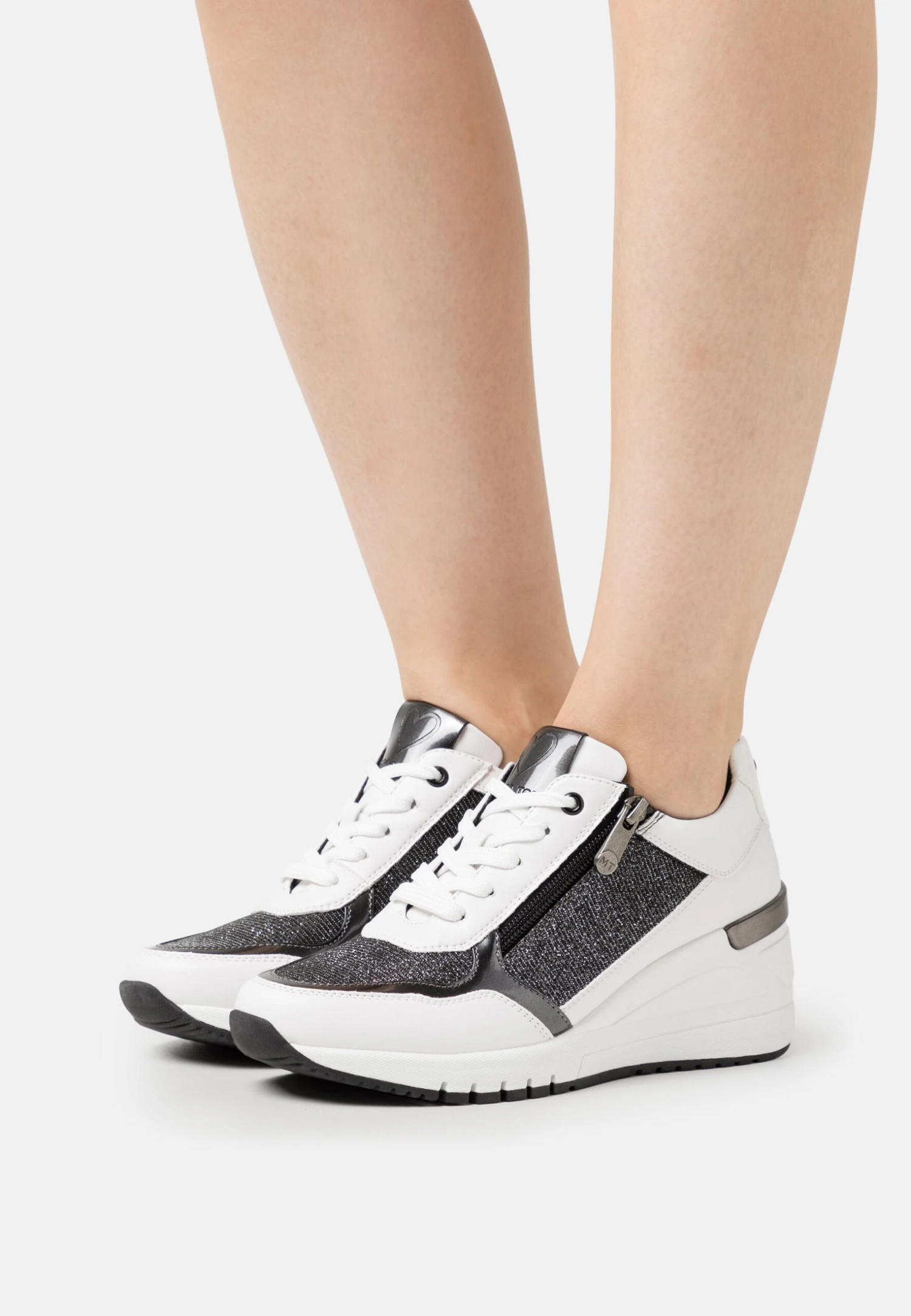 Marco Tozzi Baskets Basses - White/Black Comb 1 Marco Tozzi Baskets Basses - White/Black Comb