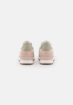 Marco Tozzi Baskets Basses - White/Rose -Chaussures Élégance Vente 7671b6ef60bf426e8caefce8fd631459