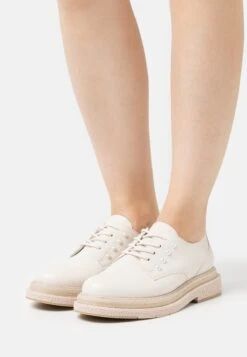 Marco Tozzi By Guido Maria Kretschmer - Derbies - Cream