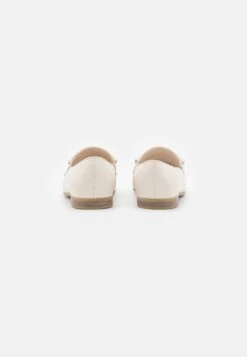 Marco Tozzi Mocassins - Cream 9 Marco Tozzi Mocassins - Cream -Chaussures Élégance Vente 829beaa8f8254c9fb32d0e6e91b75ccc