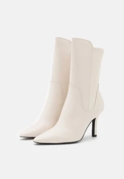 Marco Tozzi Bottes - Cream 8 Marco Tozzi Bottes - Cream -Chaussures Élégance Vente c1ad2ac56fd6423bbf29e0f2c3eff079