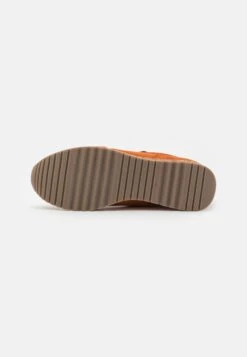 Marco Tozzi Baskets Basses - Rust 10 Marco Tozzi Baskets Basses - Rust -Chaussures Élégance Vente c74bf6a0db364587ba784f97a6a0107c